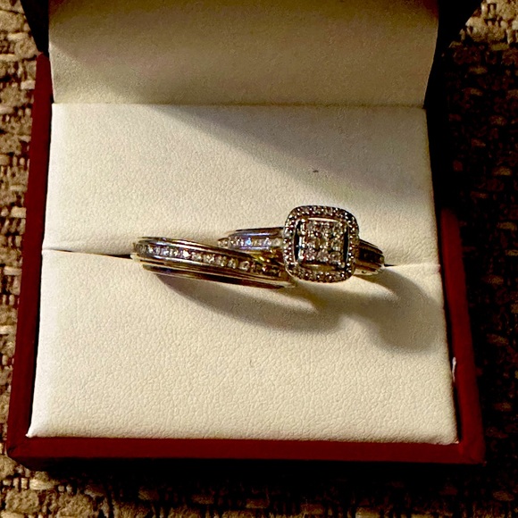 Used wedding ring set . Size 6 1/2 - Picture 1 of 1